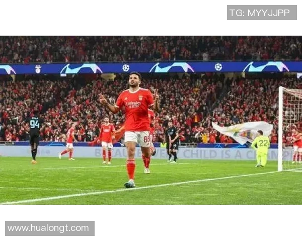 曼联友谊赛逆转本菲卡精彩瞬间回顾十大进球与神扑时刻